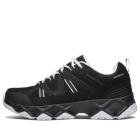 Crossbar Low-Top Schwarz/Weiss