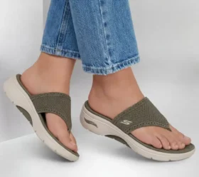 Go Walk Arch Fit 2.0 Sandale – Ashley