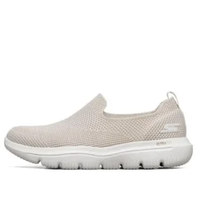 Go Walk Evolution Ultra Low-Top Weiss