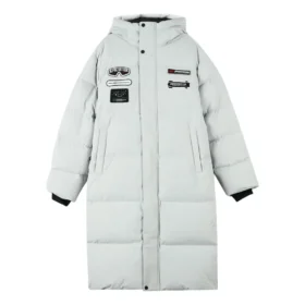 Lange Daunenjacke mit Buchstaben-Grafik „Weiss“