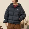 Langärmelige Daunenjacke mit Kapuze und Reissverschluss „Schwarz“