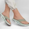 Max Cushioning Glide-Step Sandale – Audra