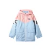 Sportanzug mit Kapuze und Reissverschluss sowie Buchstabenprint „Blue Pink“